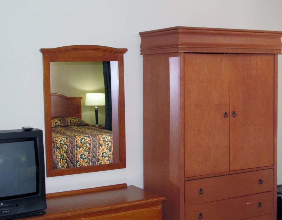 Country Inn Motel Oakdale 외부 사진
